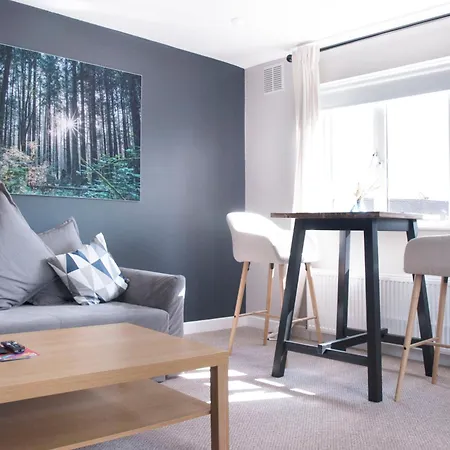Apartment--- 1 Bed In Apartment *